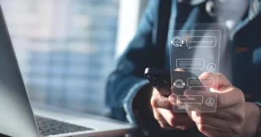 i-ai-stelnei-toys-paiktes-se-paranoma-kazino