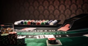 ta-kalytera-live-paichnidia-gia-tin-eortastiki-periodo