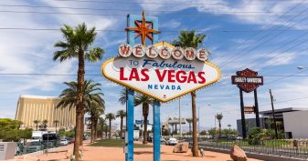 pos-i-epektasi-toy-nba-quot-pernaei-quot-apo-ta-kazino-toy-las-vegkas