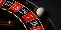 7 Διαφορές μεταξύ online και επίγειου καζίνο - ποιο να επιλέξετε;